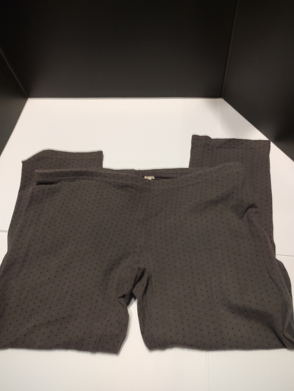 🩶🐈⬛🩶 Adorable Comfy Charcoal Grey & Black Polka Dot Capri Yoga Leggings - S - Picture 6 of 12